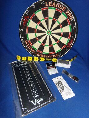 Unused Vintage Viper League Pro Official Competition Sisal Dart Board Set